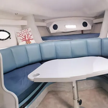 Albatiara Rent Boat Botel