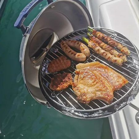 Albatiara Rent Boat Botel