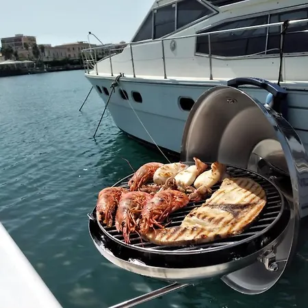 Albatiara Rent Boat *