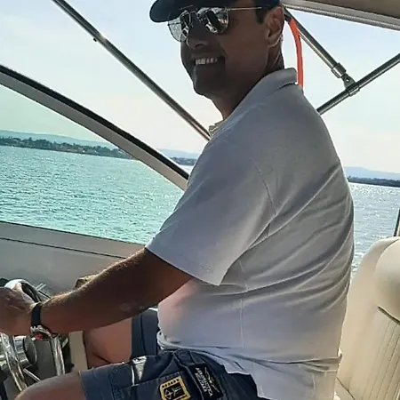 Albatiara Rent Boat Botel *